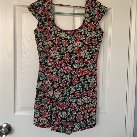 Floral Romper - Picture 1 of 2